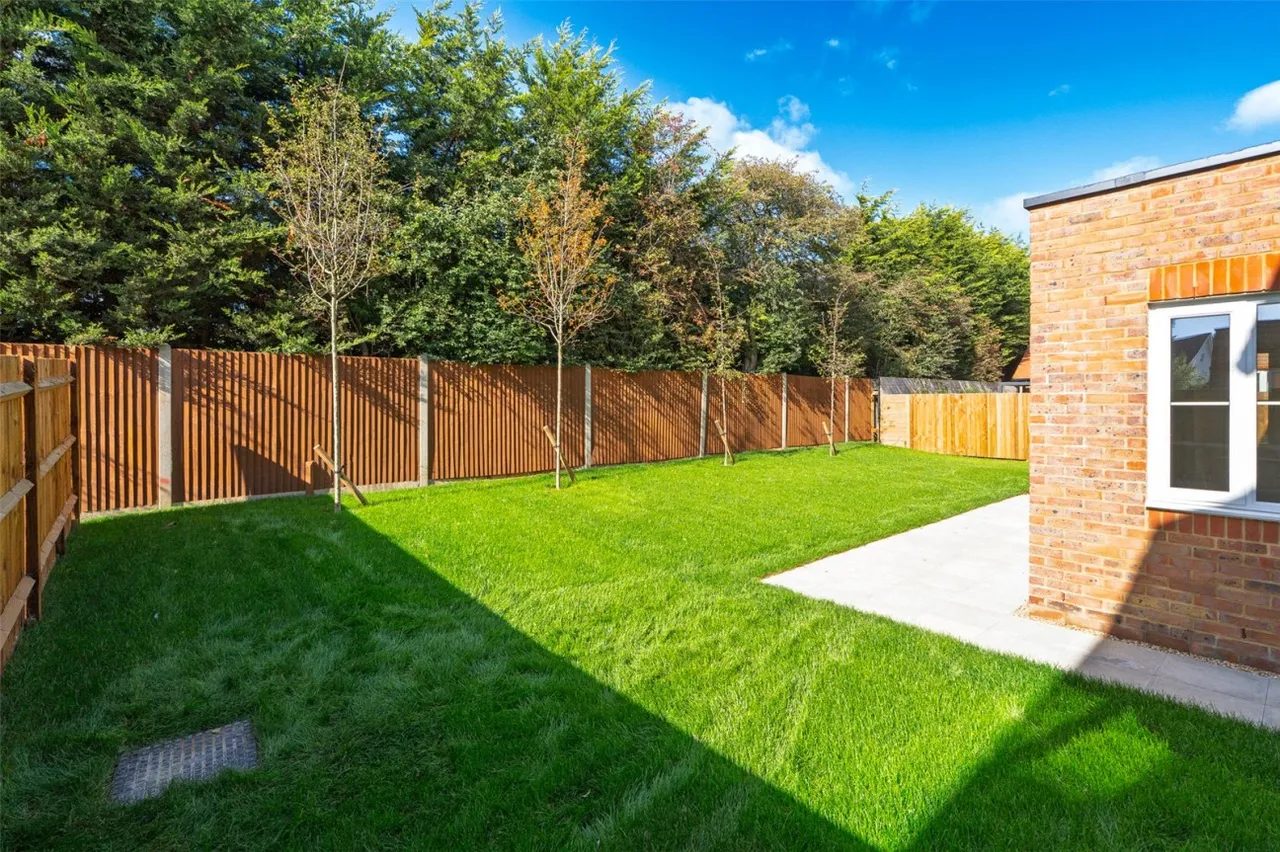 Angmering, BN16, photo 31