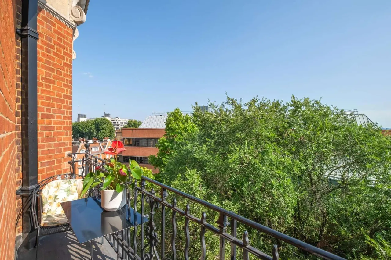 Campden Hill Court, Campden Hill Road, London, W8 7HN, photo 5