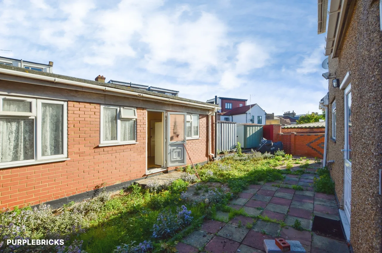 Woodside Close, Wembley, HA0, photo 4