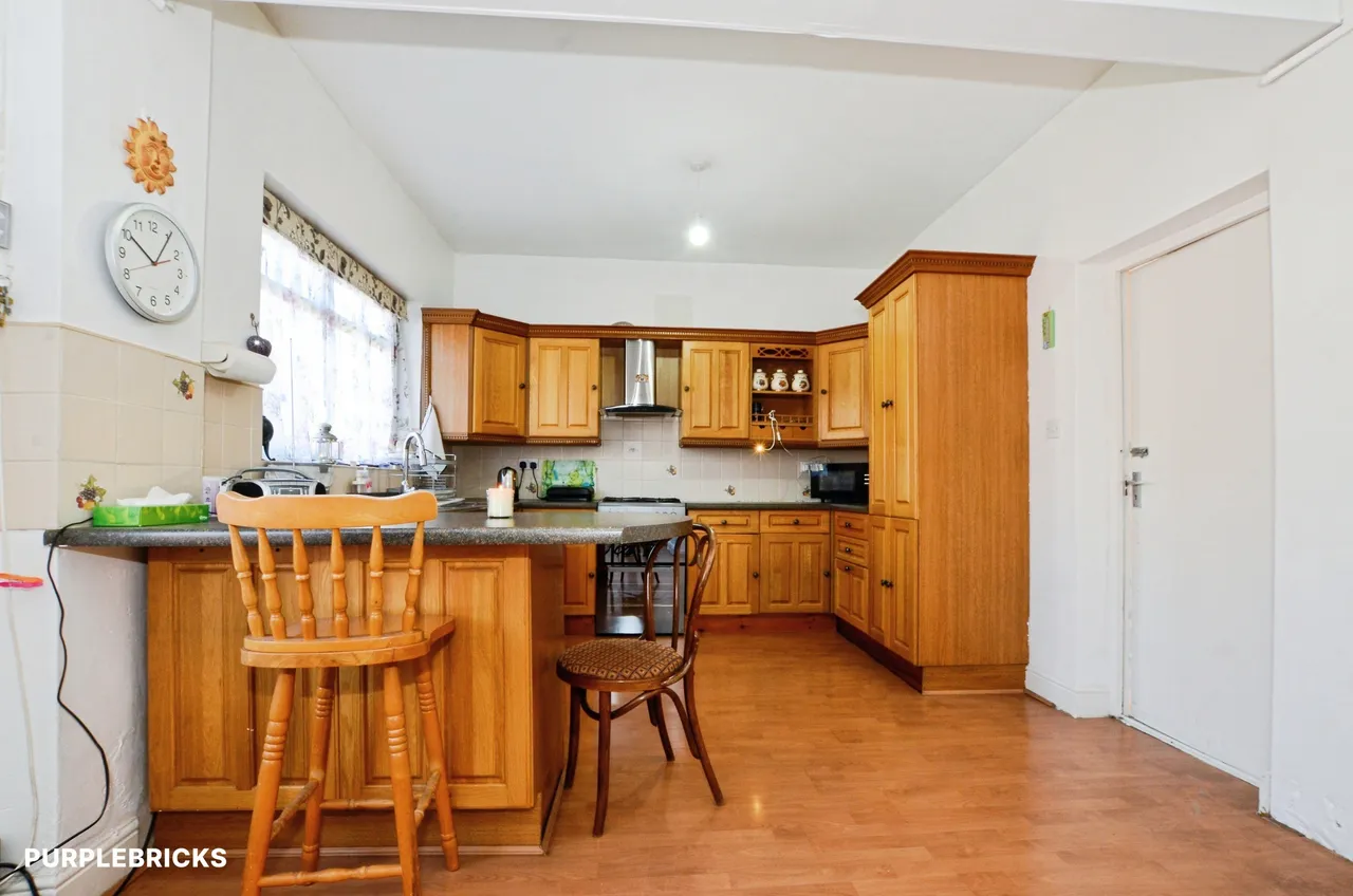 Woodside Close, Wembley, HA0, photo 3