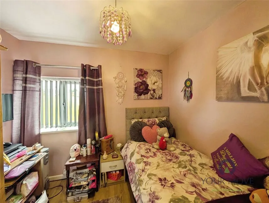 Calvary Crescent, Bentilee, Staffordshire, ST2, photo 9