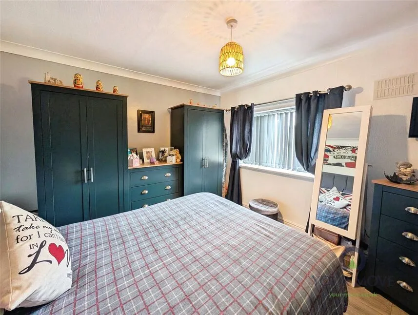 Calvary Crescent, Bentilee, Staffordshire, ST2, photo 8