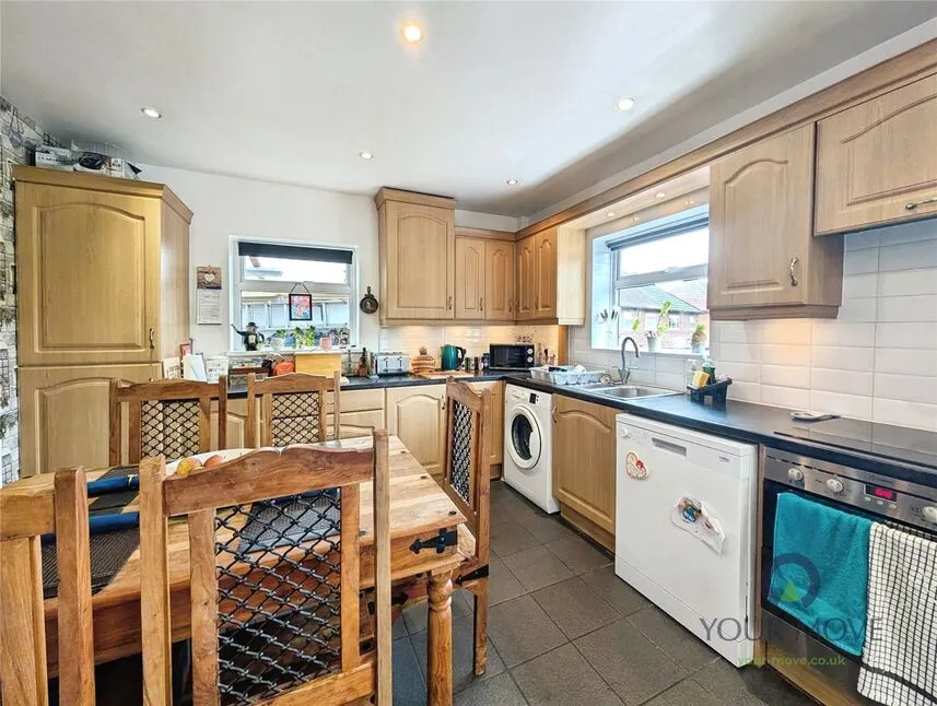 Calvary Crescent, Bentilee, Staffordshire, ST2, photo 5