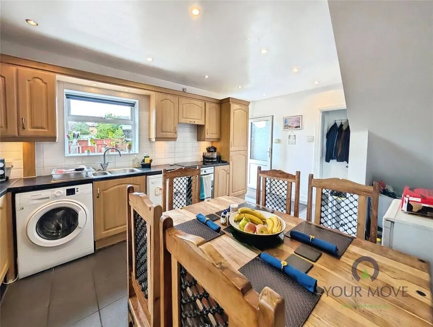 Calvary Crescent, Bentilee, Staffordshire, ST2, photo 4