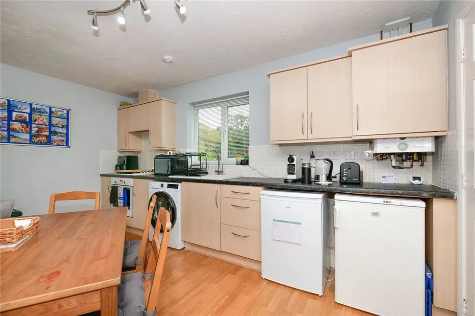 Lysander Way, Cottingley, BD16, photo 3