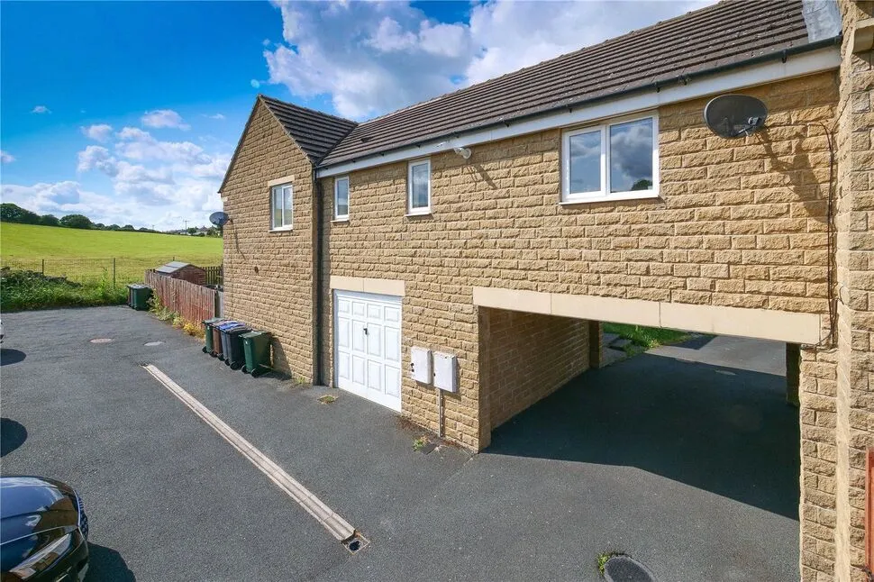 1 bed flat for sale, Lysander Way, Cottingley, BD16