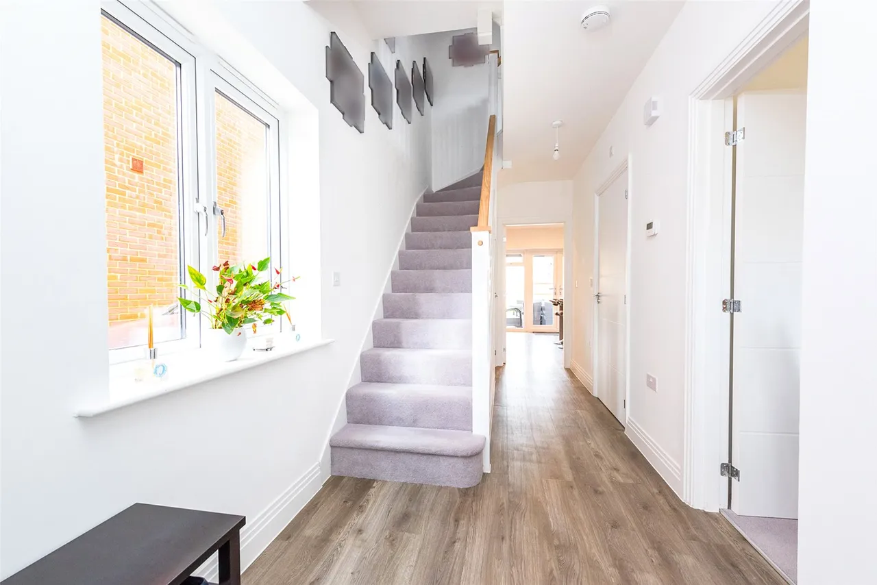 Brampton View, Farnborough, Hampshire, GU14 0FT, photo 12