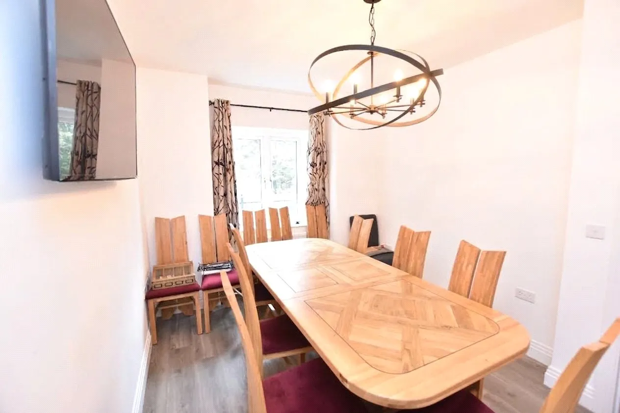 Brampton View, Farnborough, Hampshire, GU14 0FT, photo 9