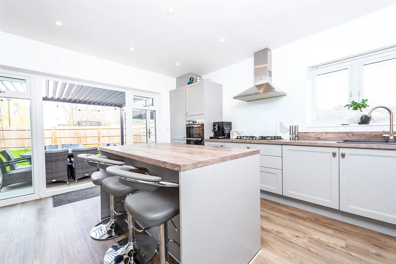 Brampton View, Farnborough, Hampshire, GU14 0FT, photo 2