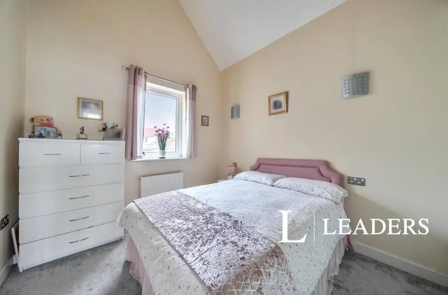 Earl Godwin Close, Fareham, PO16, photo 11