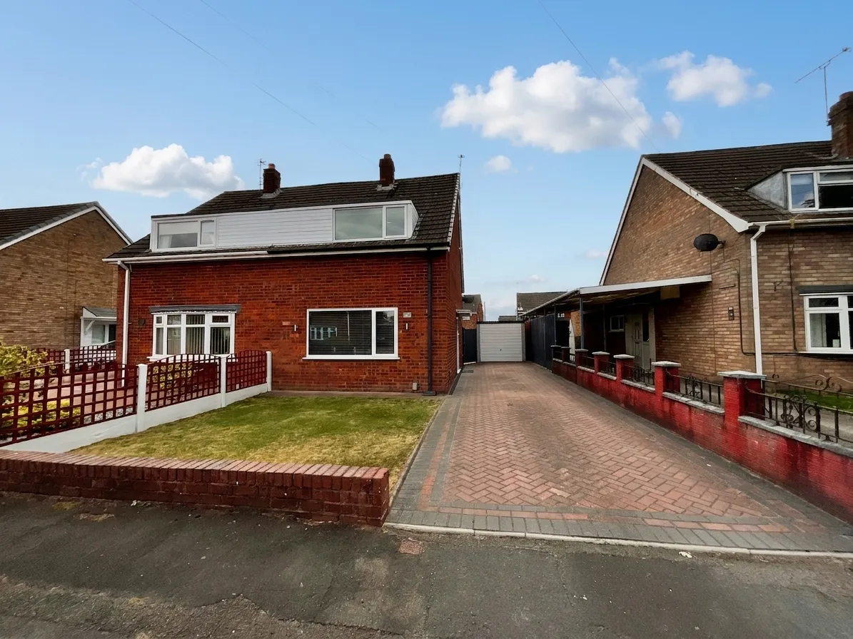 2 bed house for sale, Newland Avenue, Stafford, ST16
