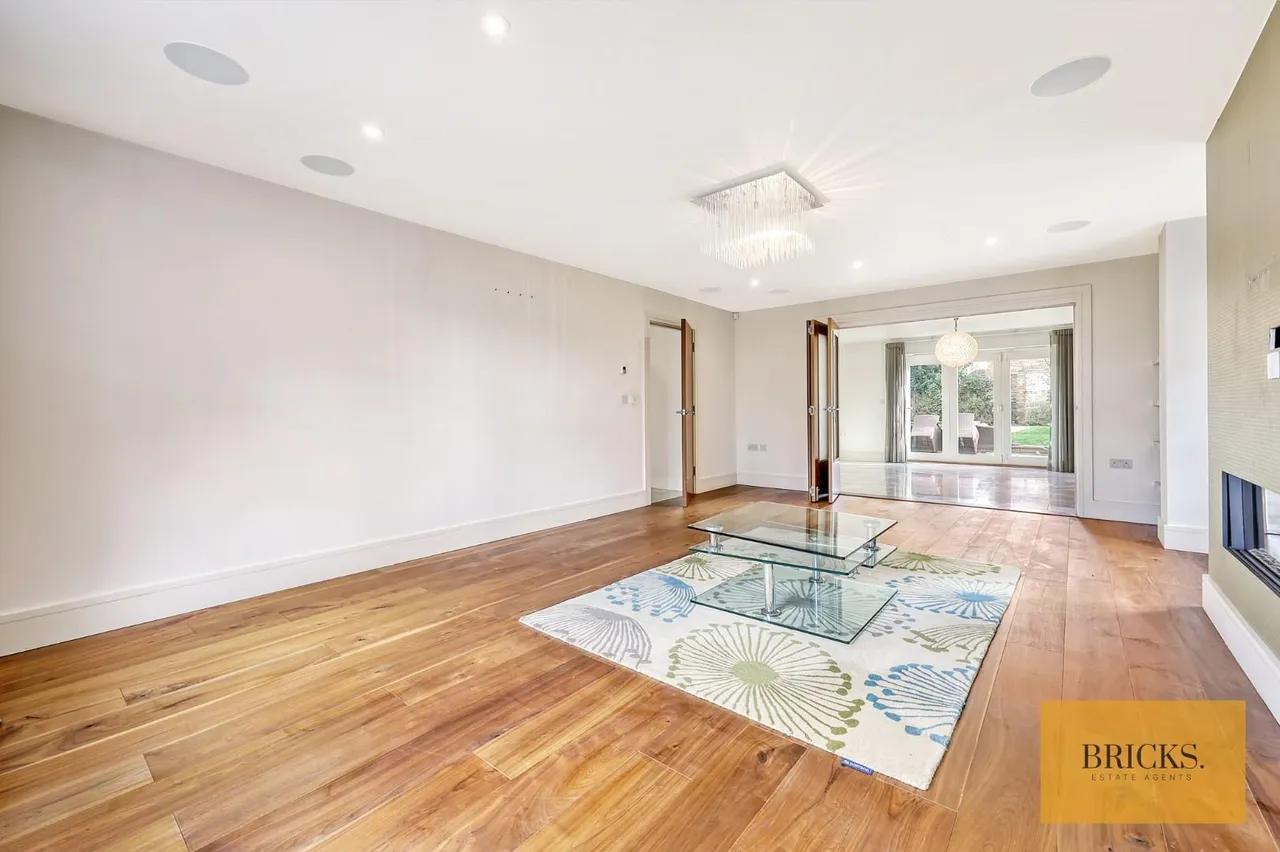 Wells Gate Close, Woodford Green, IG8 0FD, photo 12