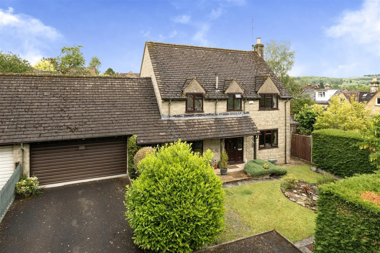 4 bed house for sale — Brook Close, Winchcombe, Cheltenham