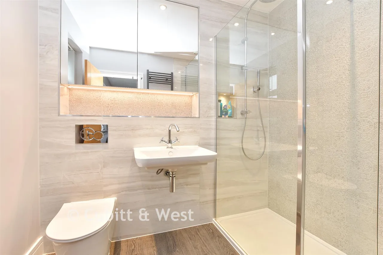 Consort Drive, Leatherhead, KT22, photo 10