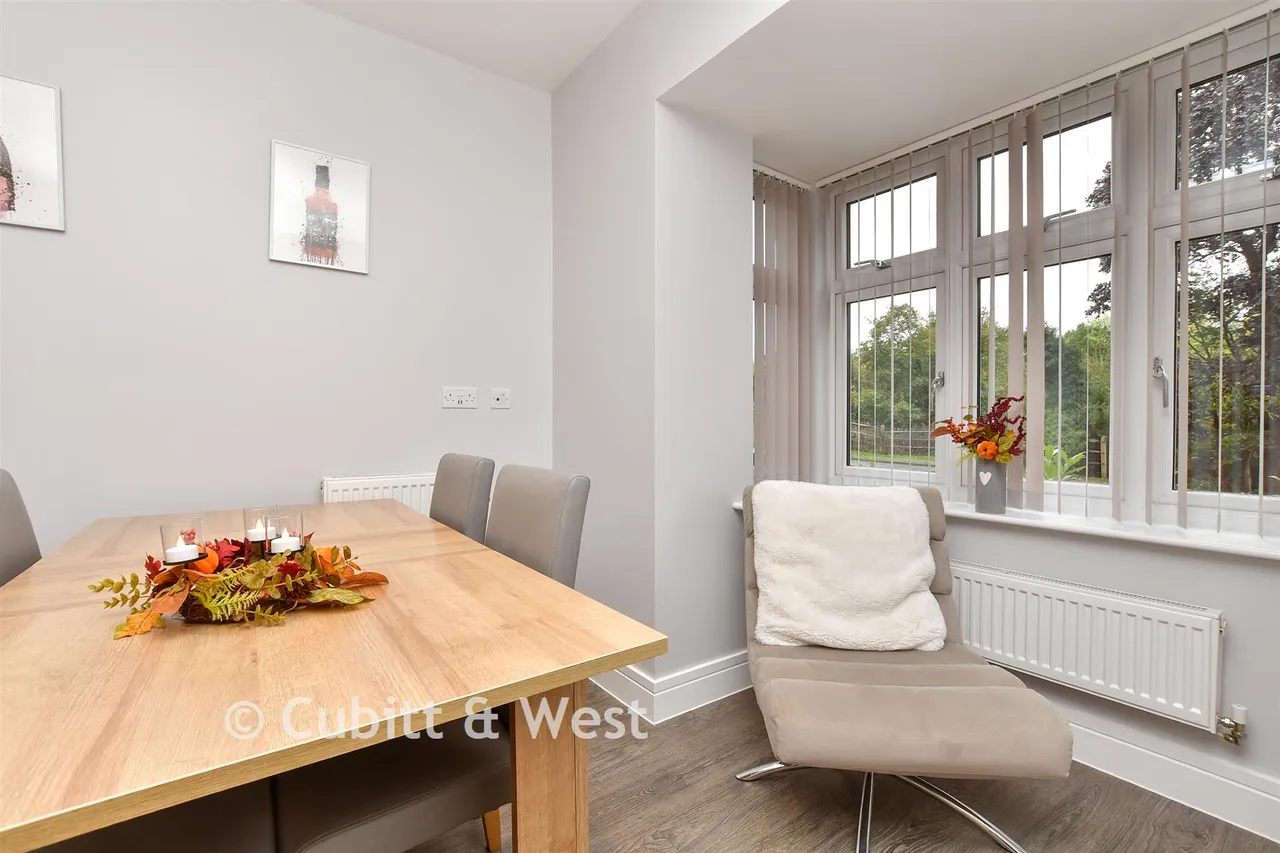 Consort Drive, Leatherhead, KT22, photo 8