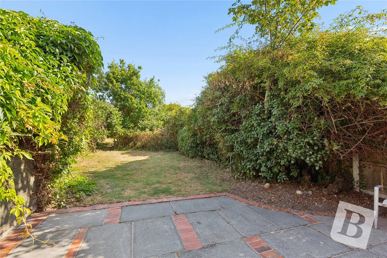 Howard Road, Upminster, RM14, photo 16