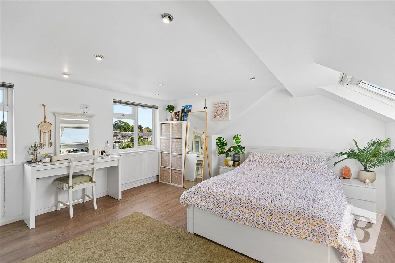 Howard Road, Upminster, RM14, photo 9