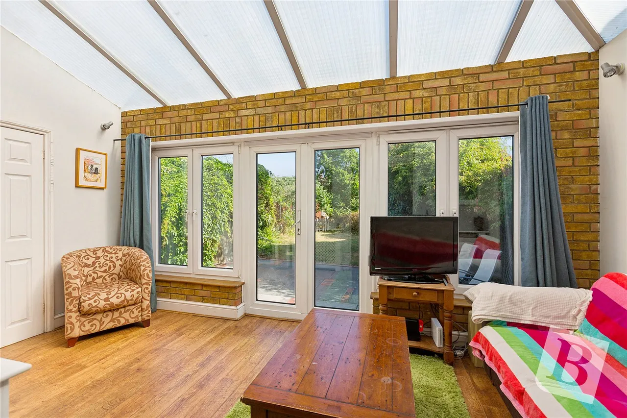 Howard Road, Upminster, RM14, photo 3