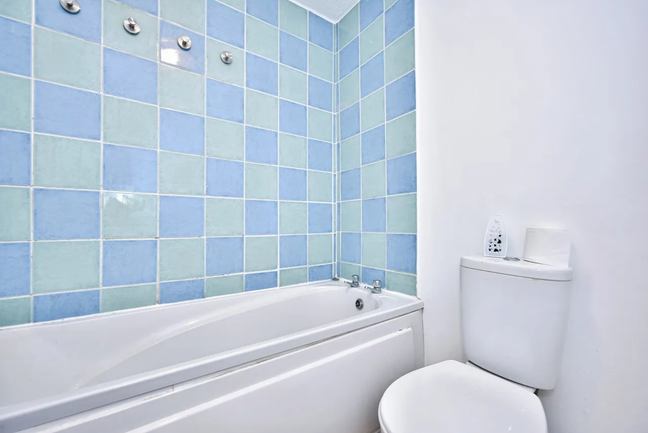 Farrier Close, Weavering, Maidstone, Kent, ME14, photo 10