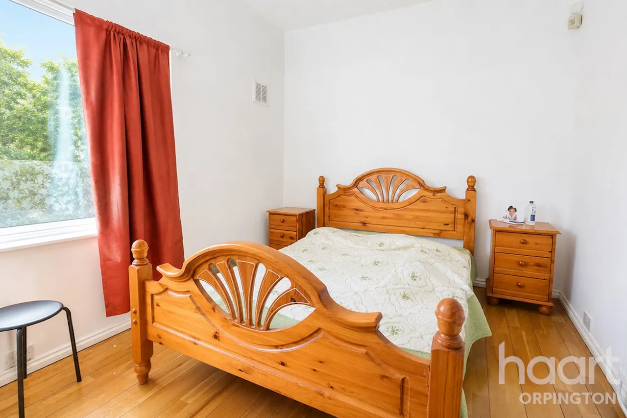 Thursley Road, London, SE9, photo 4