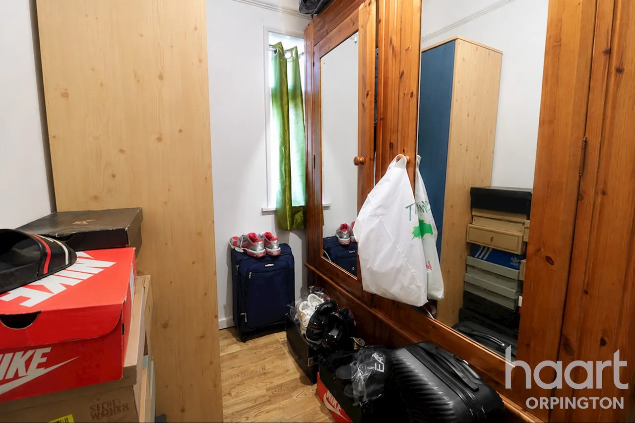 Thursley Road, London, SE9, photo 9