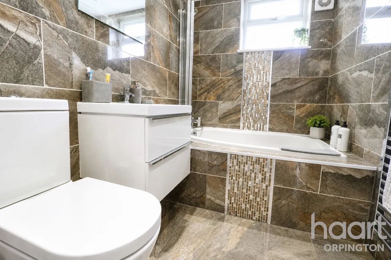 Thursley Road, London, SE9, photo 6