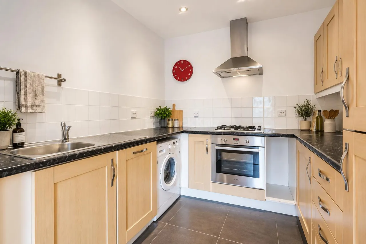 Clarendon Road, N8, photo 4