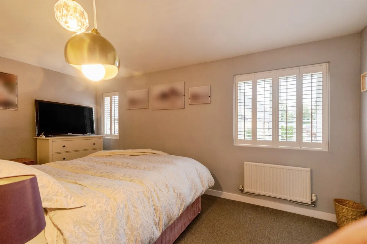 Roundbush Crescent, Caldicot, NP26, photo 18