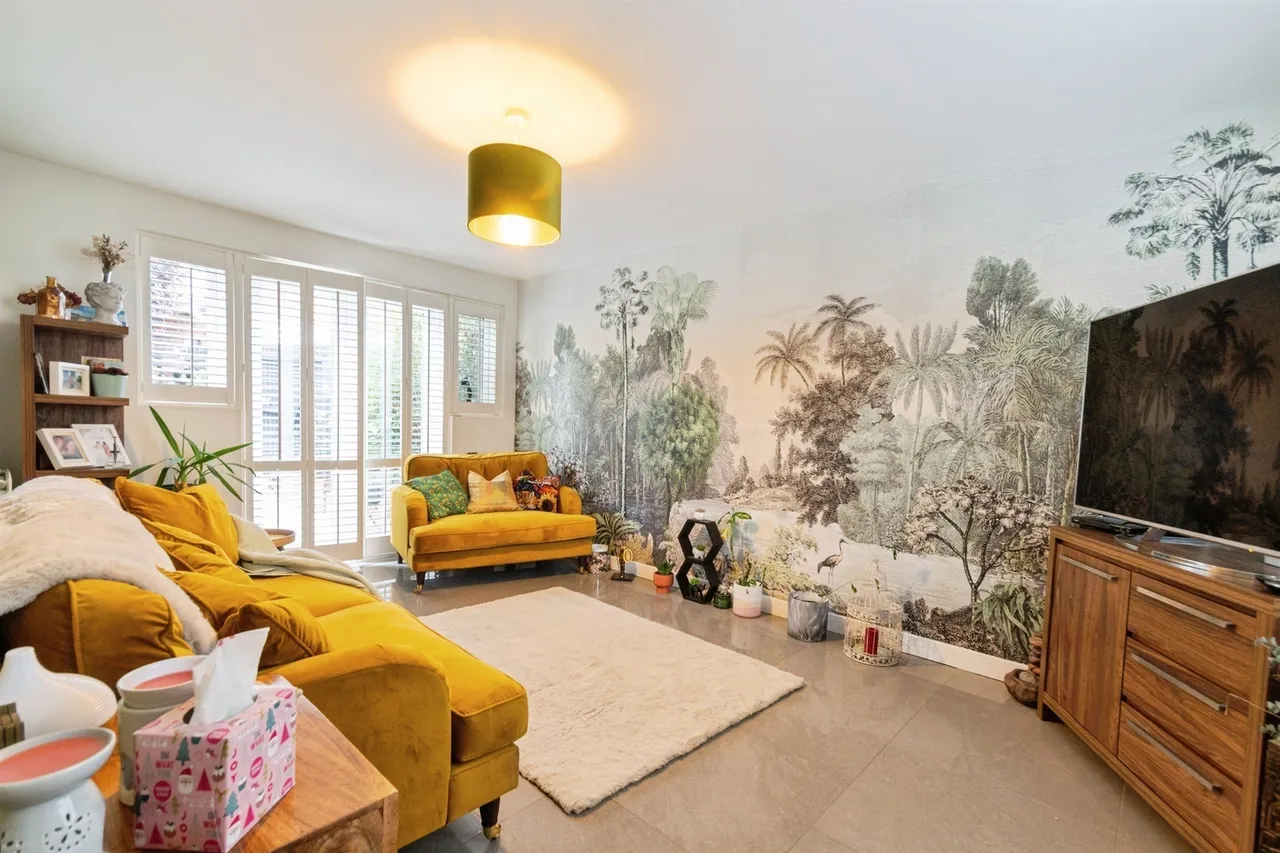 Roundbush Crescent, Caldicot, NP26, photo 3