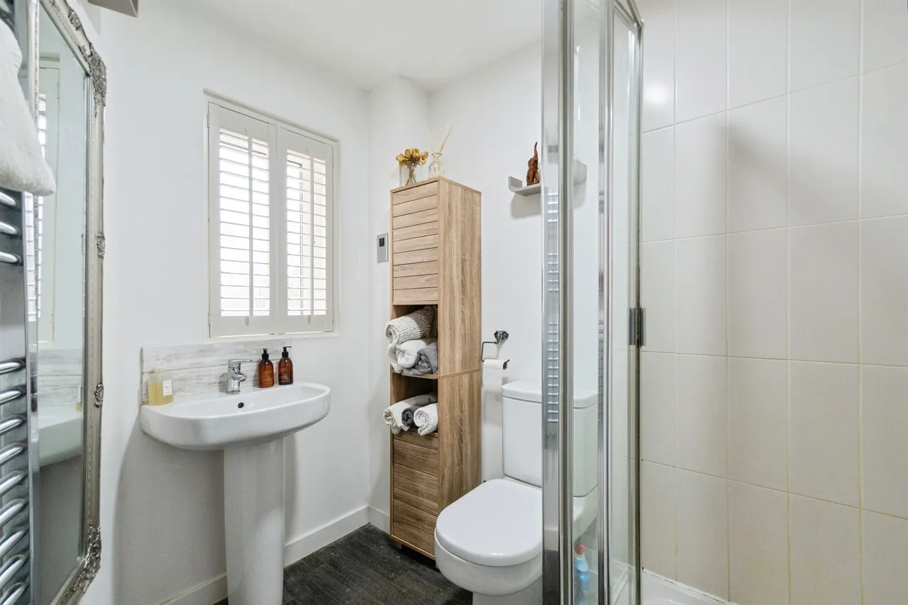 Roundbush Crescent, Caldicot, NP26, photo 19