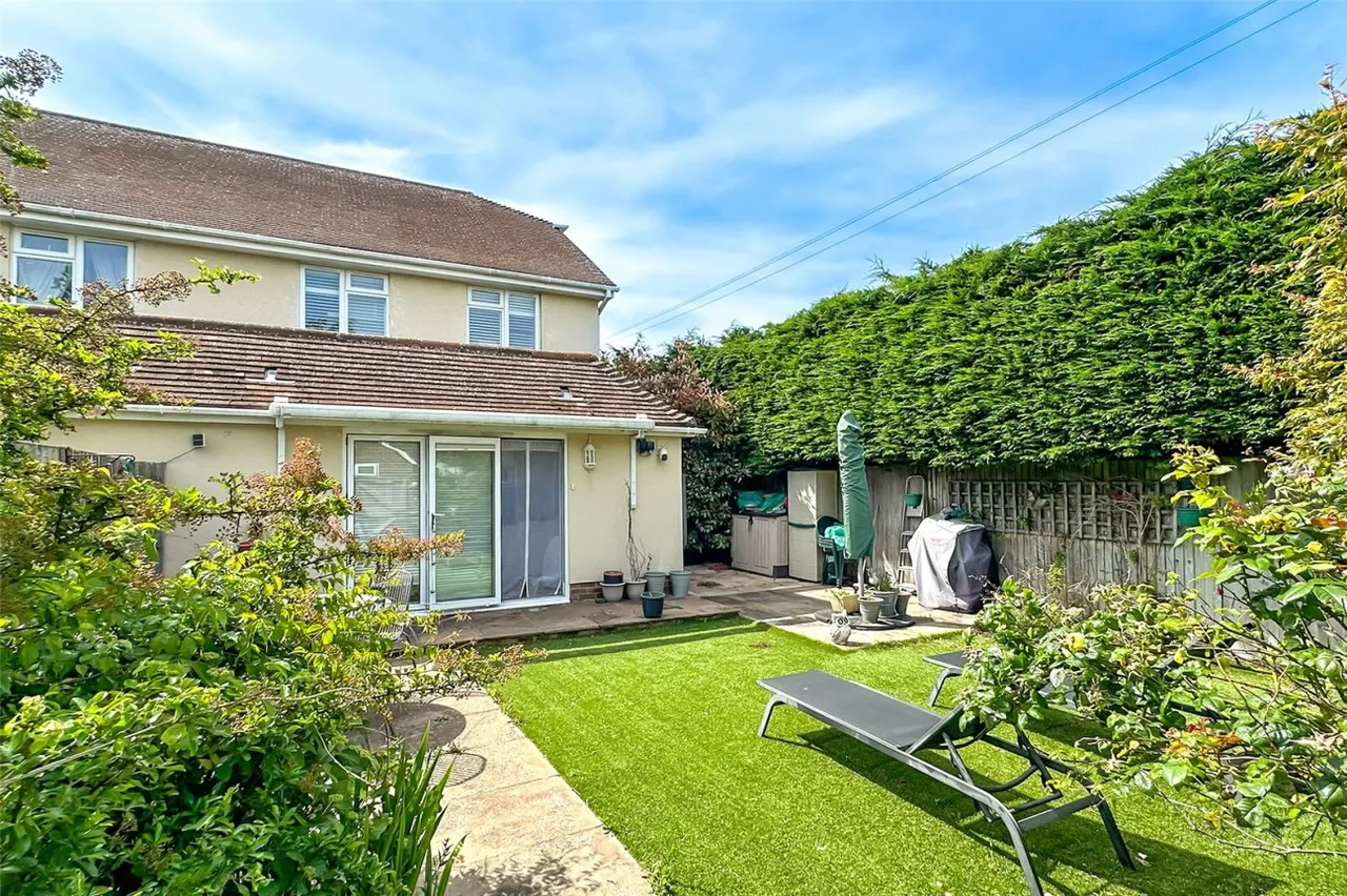 Rustington, Littlehampton, BN16, photo 17