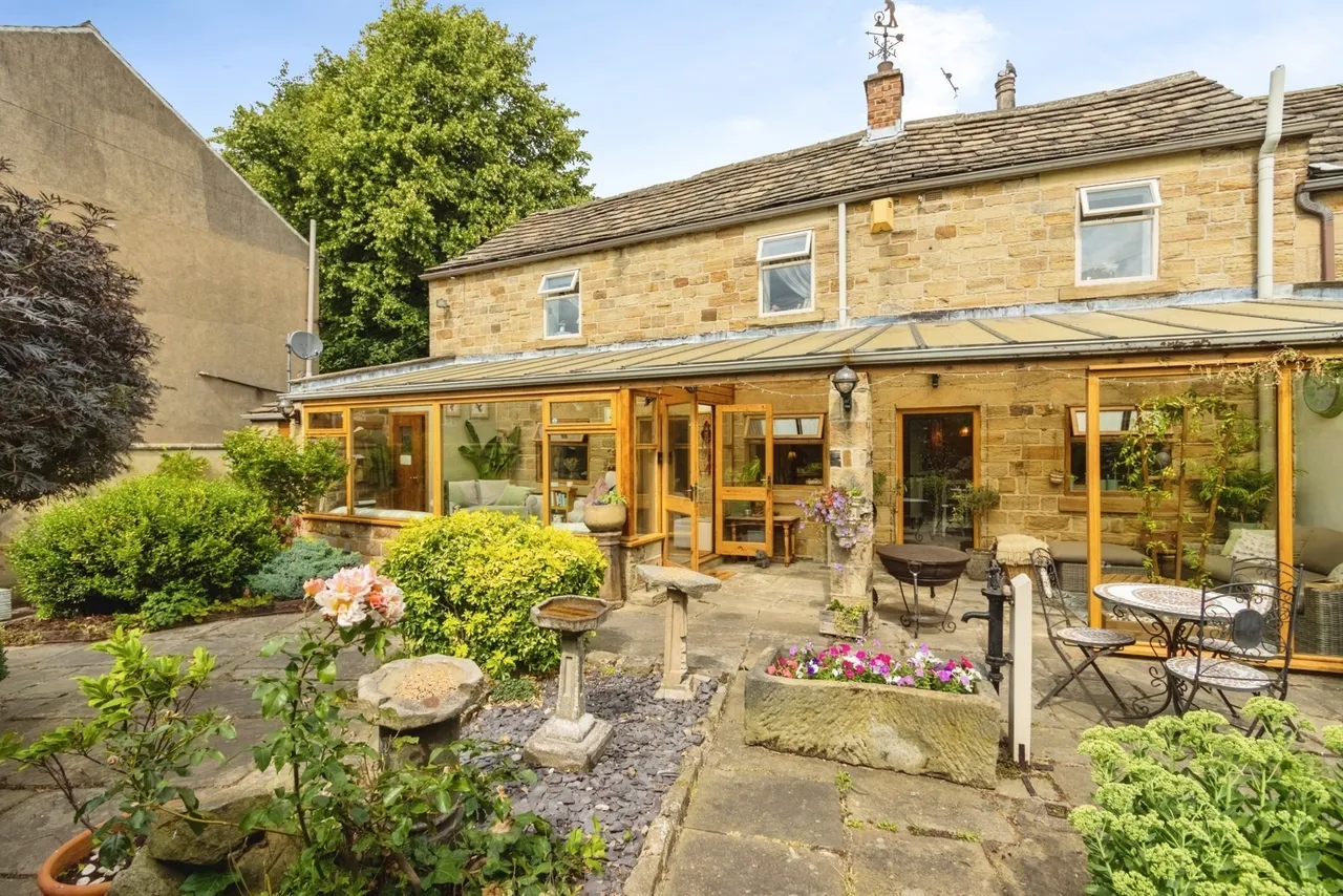 3 bed house for sale — Shay Lane, Walton, Wakefield, West Yorkshire, WF2