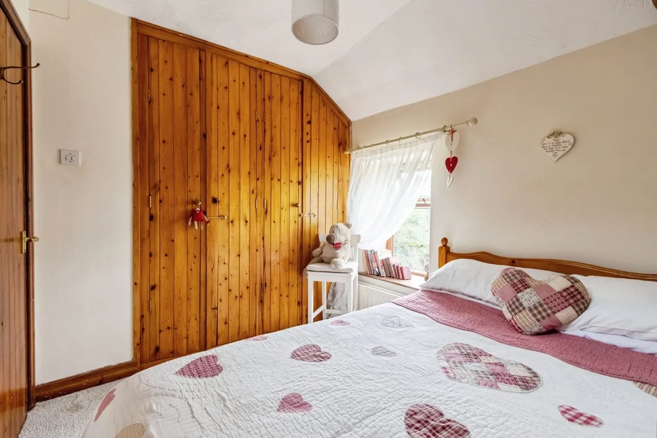 Shay Lane, Walton, Wakefield, West Yorkshire, WF2, photo 12