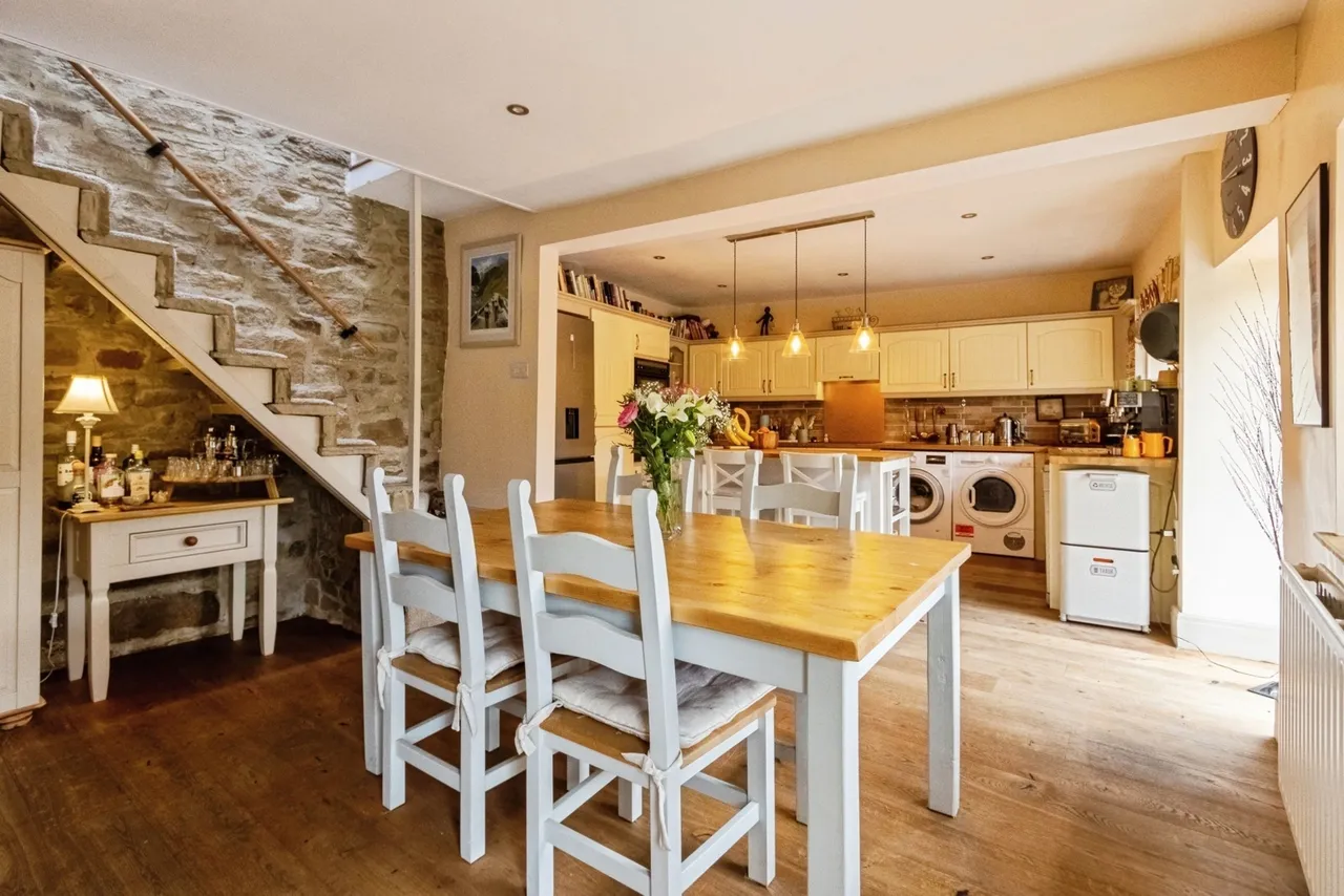 Shay Lane, Walton, Wakefield, West Yorkshire, WF2, photo 3