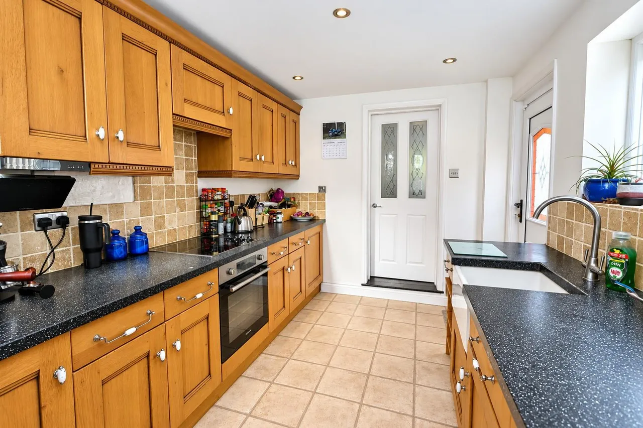 Lower Brook Street, Basingstoke, photo 6