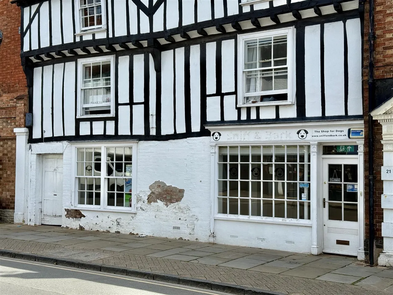 retail property (high street) to rent, Chapel Street, Stratford-Upon-Avon, CV37