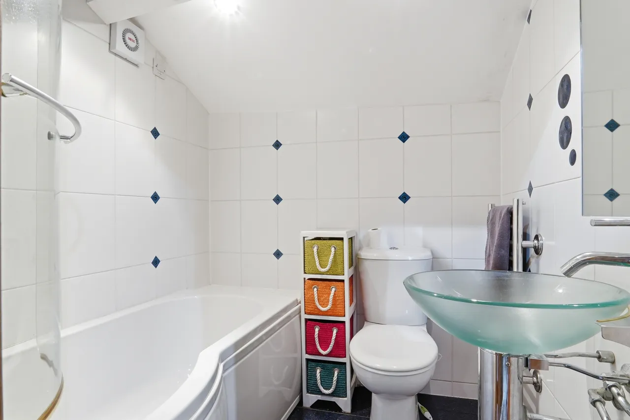 Whitehall Road, Leeds, LS12, photo 24