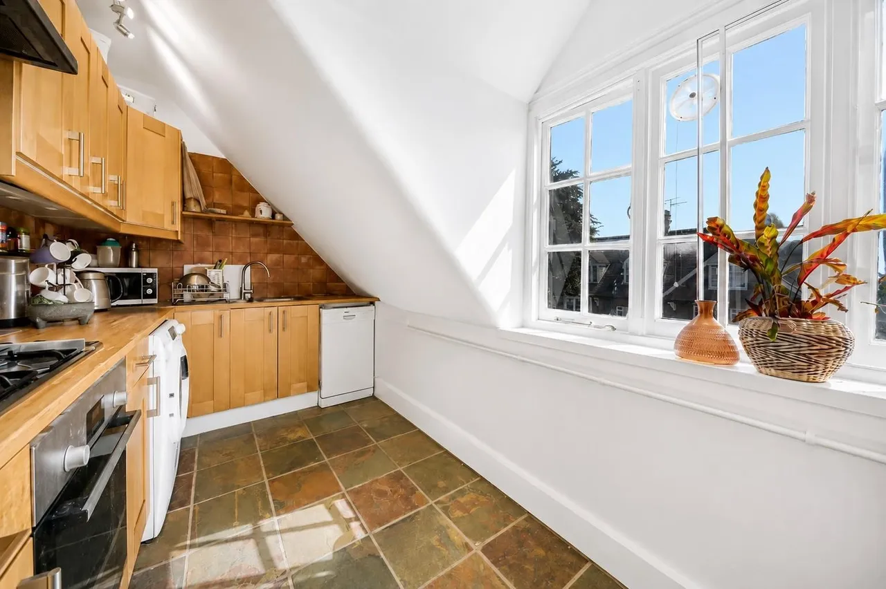 Daleham Gardens, Hampstead, London NW3 5BY, photo 13