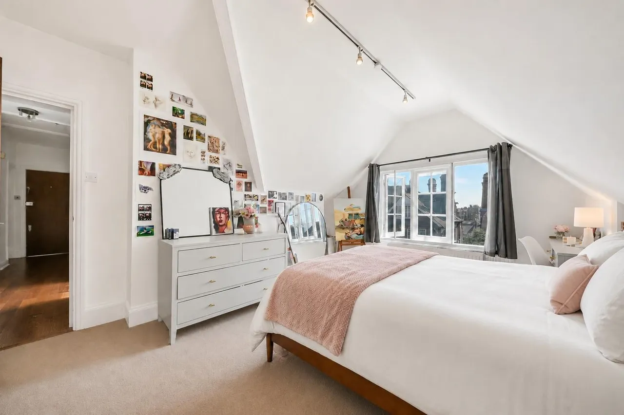 Daleham Gardens, Hampstead, London NW3 5BY, photo 15