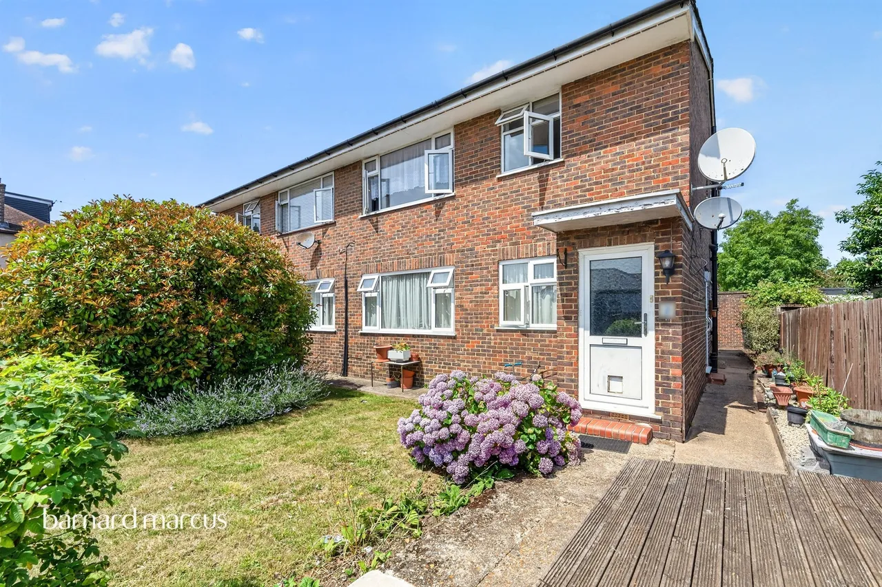 2 bed flat for sale — Rushey Close, New Malden