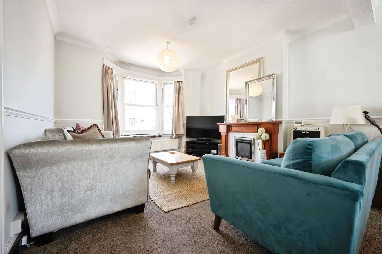 Brookfield Road, Bedford, MK41, photo 2