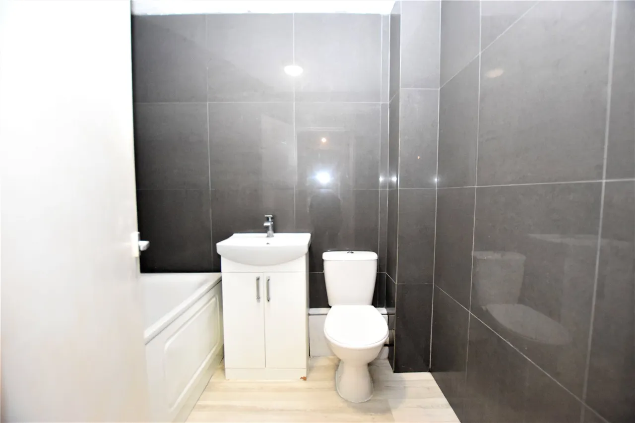 Claret Gardens, London, SE25, photo 5