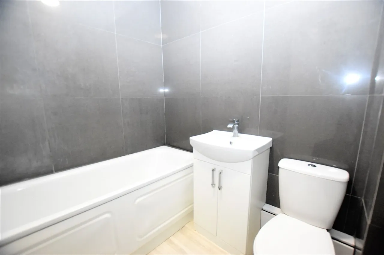 Claret Gardens, London, SE25, photo 6