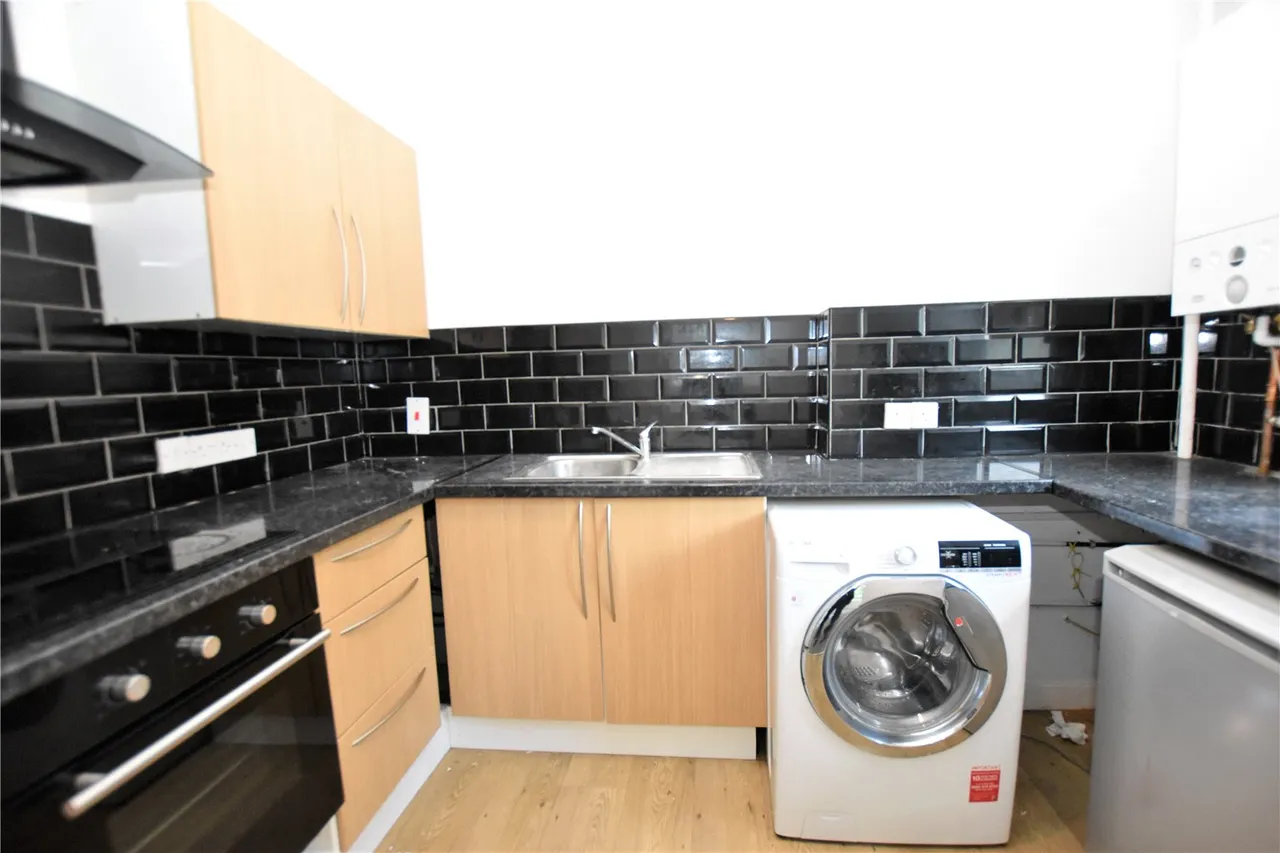 Claret Gardens, London, SE25, photo 9