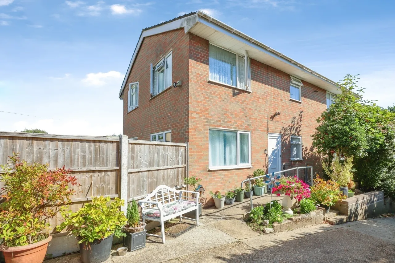 2 bed flat for sale, Poole Lane, Bournemouth, BH11