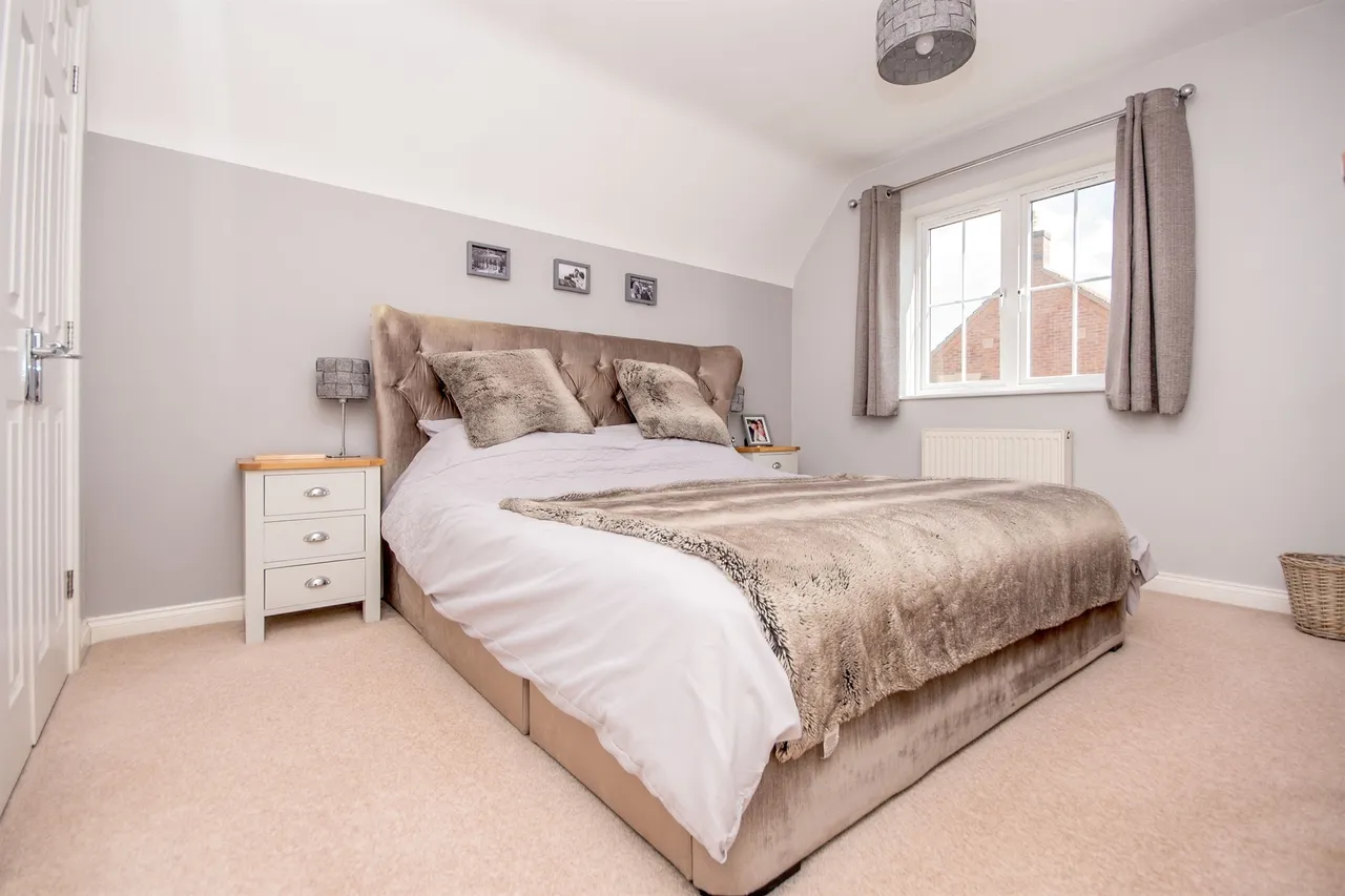 Orchard Close, Kettering, NN14, photo 9