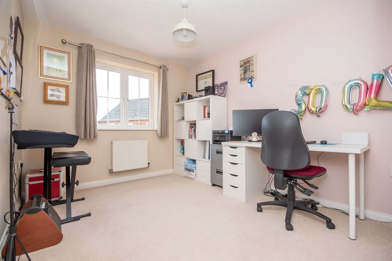 Orchard Close, Kettering, NN14, photo 13