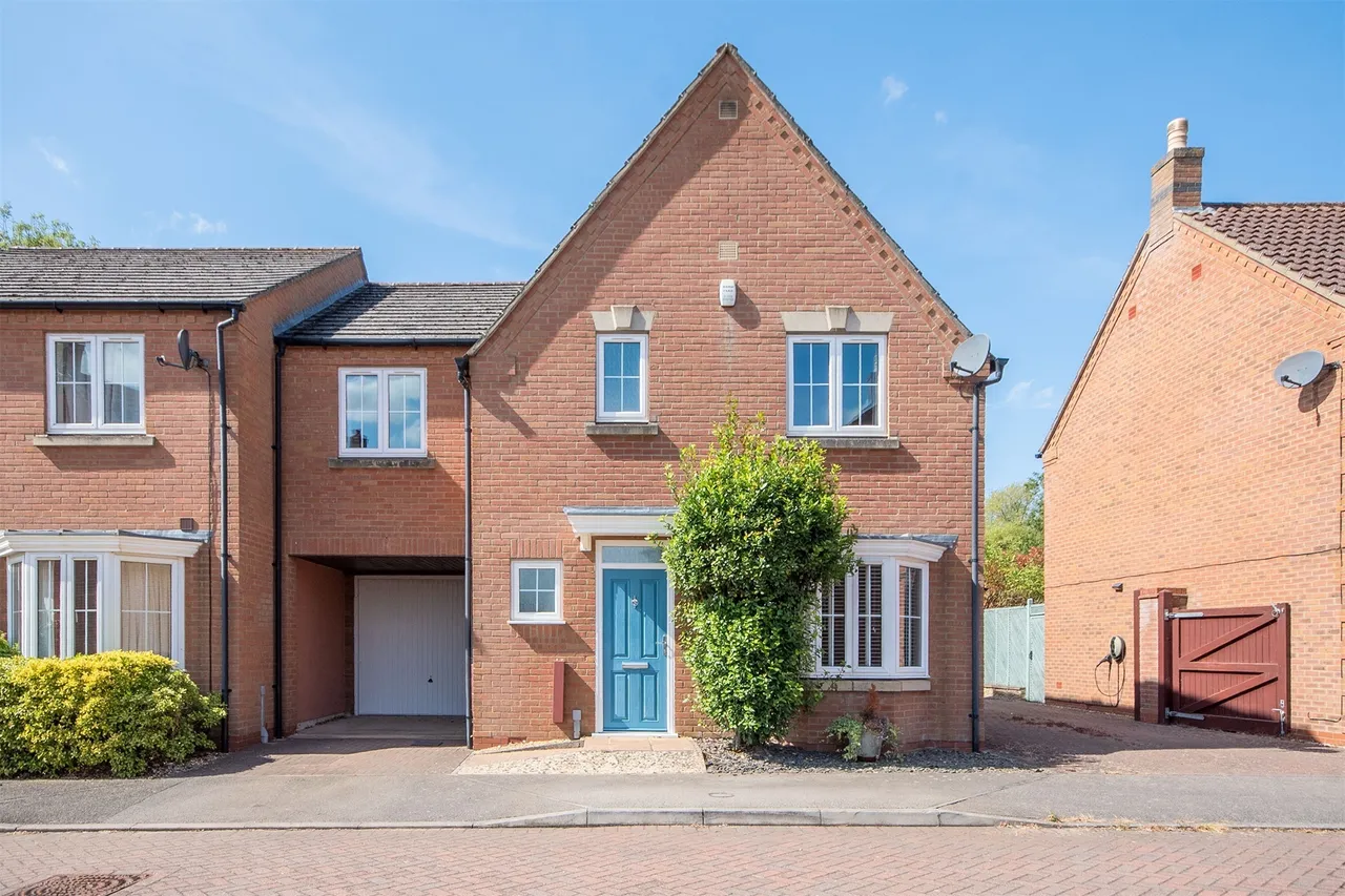 4 bed house for sale, Orchard Close, Kettering, NN14