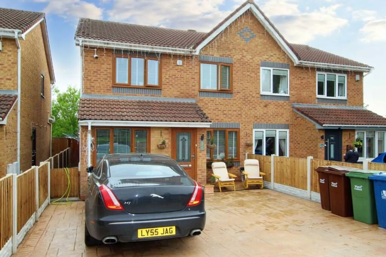 Bryn Road, Ashton-In-Makerfield, Wigan, Wigan, WN4 8BU, photo 28