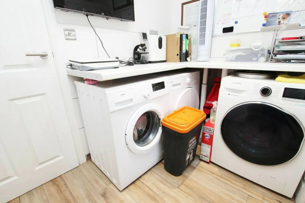 Bryn Road, Ashton-In-Makerfield, Wigan, Wigan, WN4 8BU, photo 13